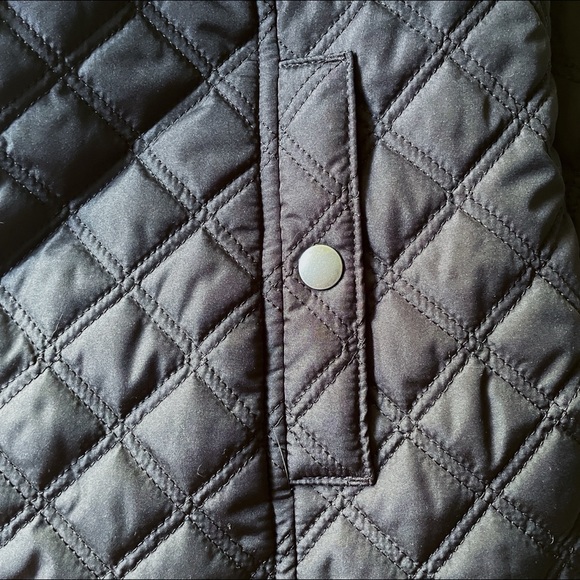 Lightweight Quilted Vest - Picture 4 of 5